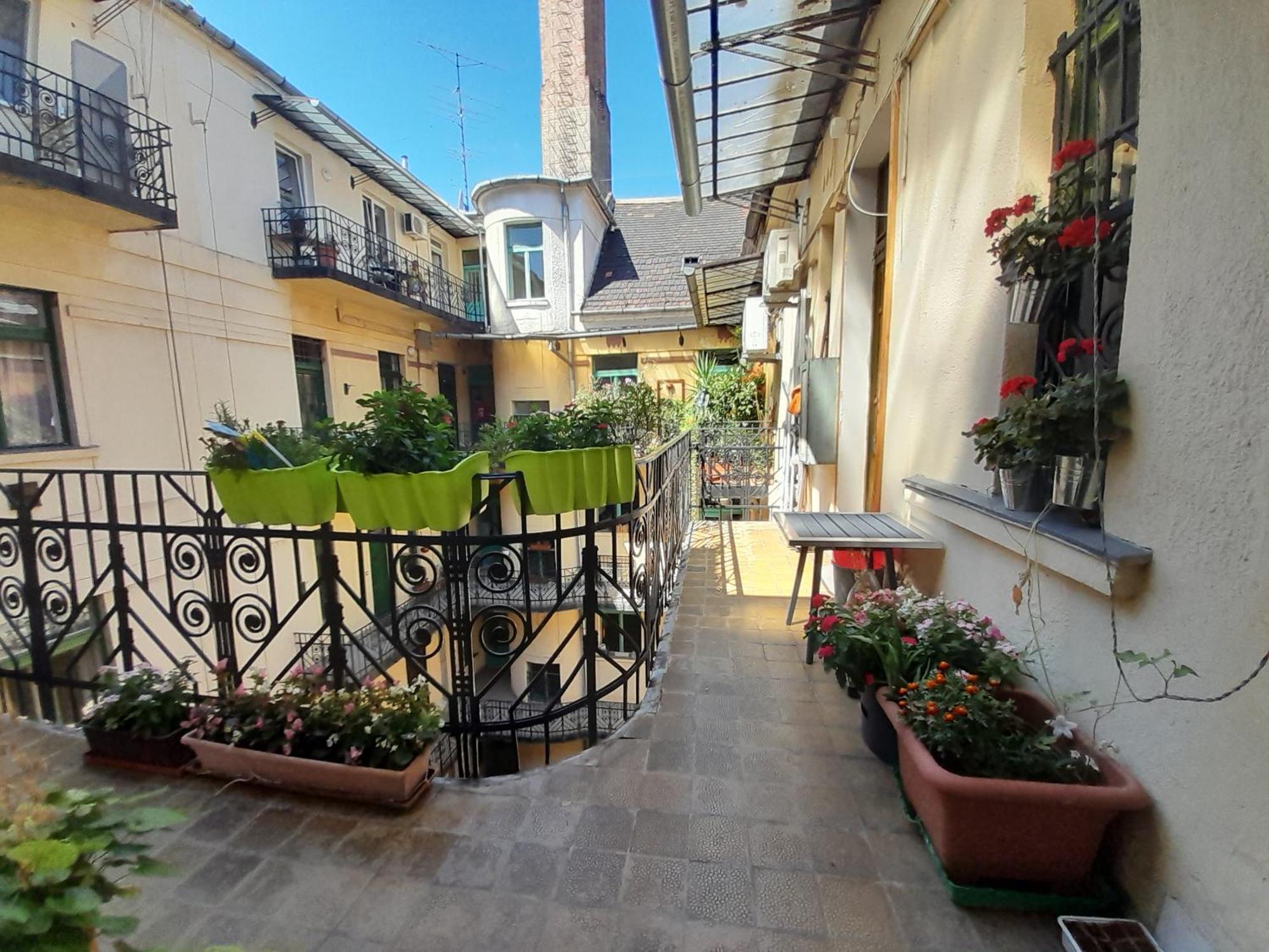Unique, Floor, Individual Apartment *